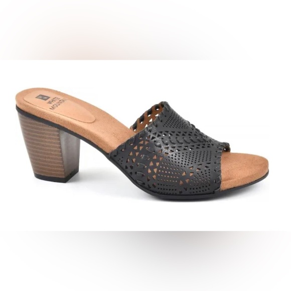 White Mountain Shoes - NWT. White Mountain Sherman Sandal